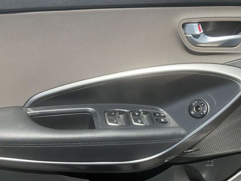 Used 2018 Hyundai Santa Fe Sport w/ 2.0T Ultimate Tech Package 05 AWD/4WD image 20