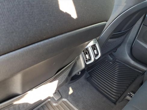 Used 2026 Kia Sorento LX FWD image 9