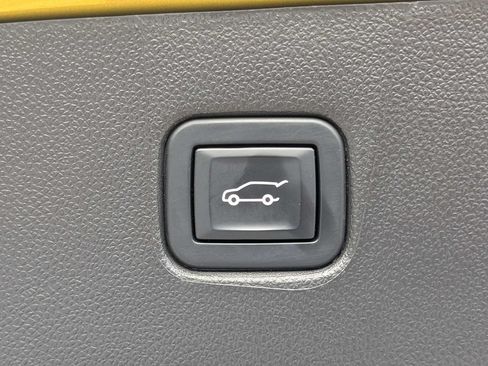 Used 2022 Chevrolet Blazer RS w/ Enhanced Convenience Package FWD image 13
