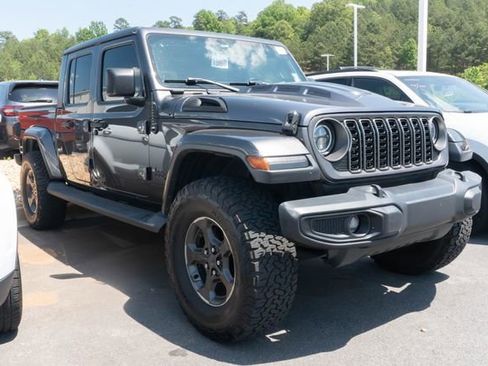 Used 2020 Jeep Gladiator Overland AWD/4WD image 3