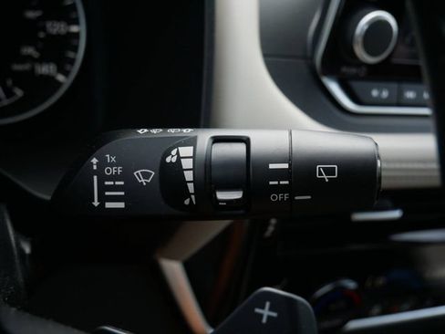 Used 2023 Nissan Rogue SL AWD/4WD image 19