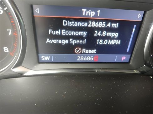 Used 2023 Chevrolet Blazer LT image 14