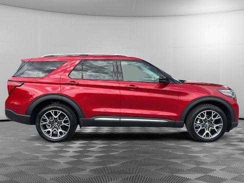 Used 2025 Ford Explorer Platinum w/ Ultimate Package AWD/4WD image 6