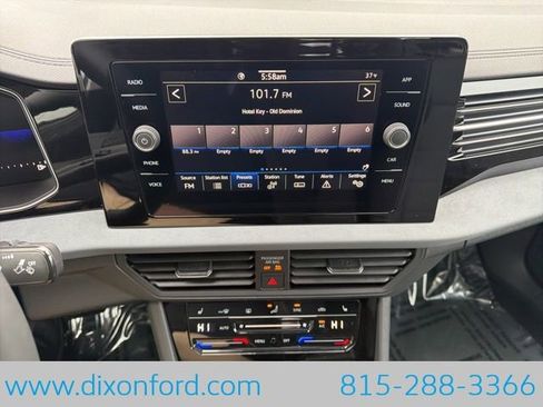 New 2026 Volkswagen Jetta SE FWD image 11