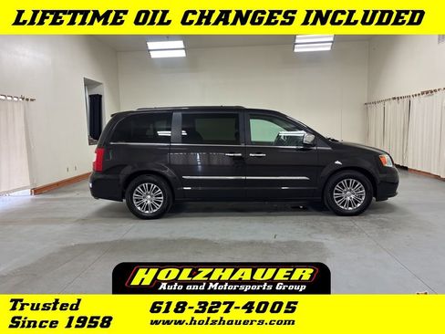 Used 2014 Chrysler Town & Country Touring-L w/ Driver Convenience Group FWD image 1