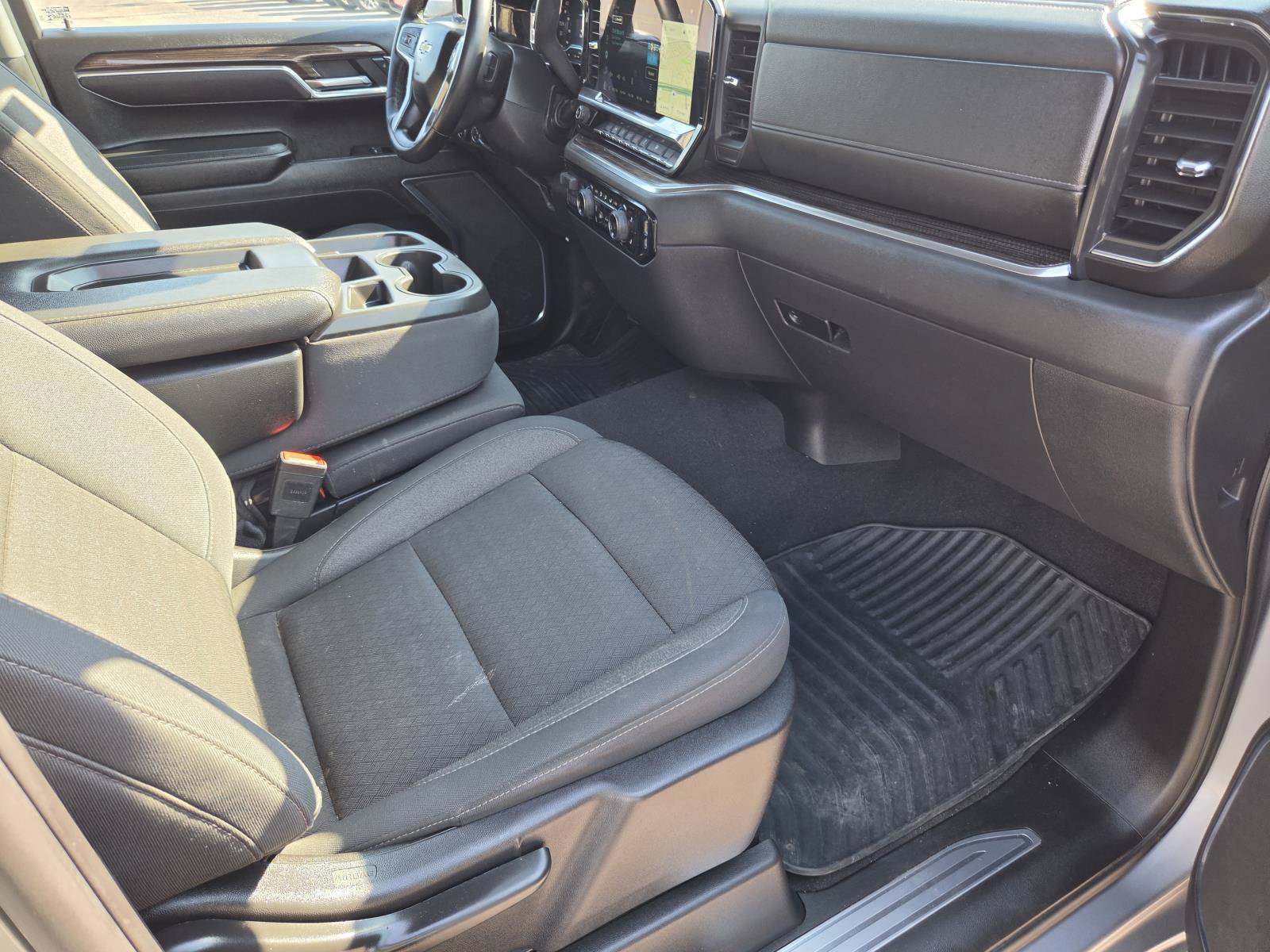 Used 2025 Chevrolet Silverado 1500 LT RWD image 9