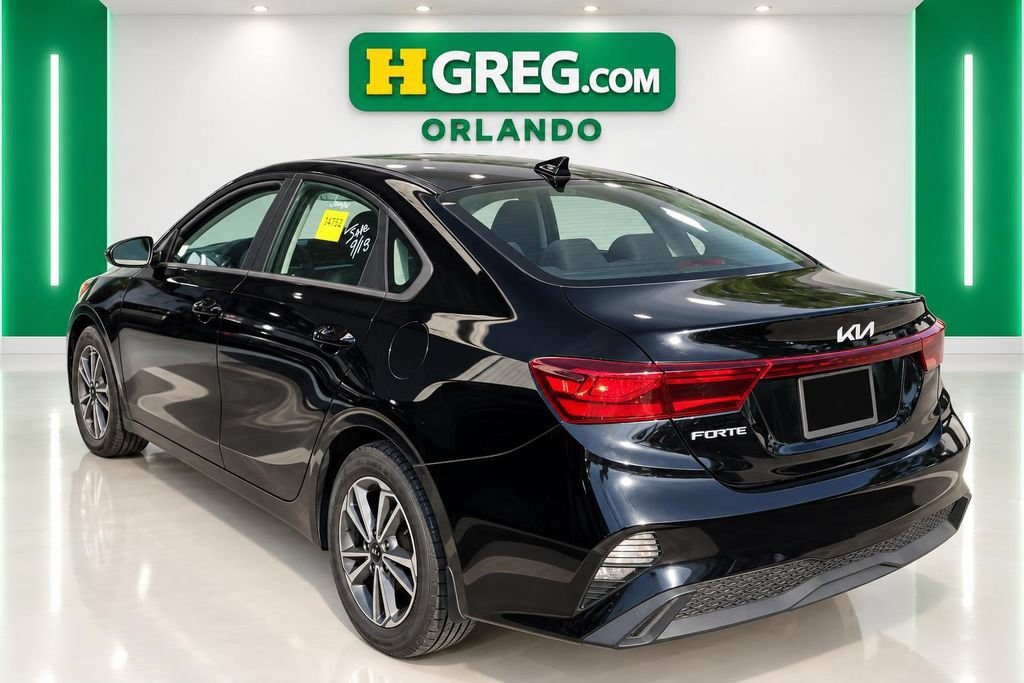 Used 2022 Kia Forte LXS FWD image 2