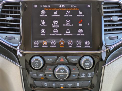 Used 2021 Jeep Grand Cherokee Limited w/ Luxury Group II image 17