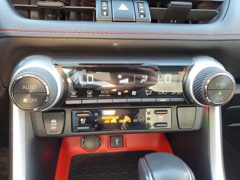 Used 2020 Toyota RAV4 TRD Off-Road w/ TRD Off-Road Weather Package image 23