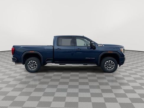 Used 2022 GMC Sierra 3500 AT4 w/ AT4 Preferred Package image 9