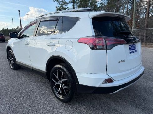 Used 2016 Toyota RAV4 SE image 24