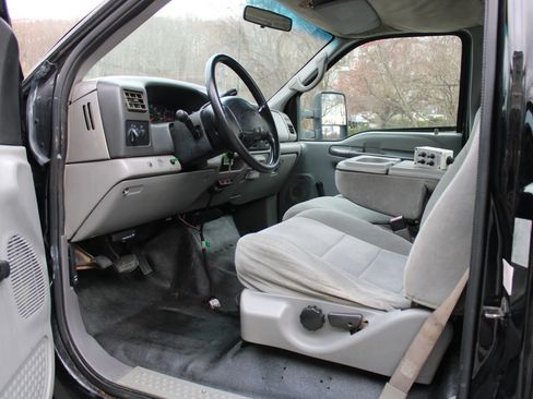 Used 1999 Ford F450 XLT image 14