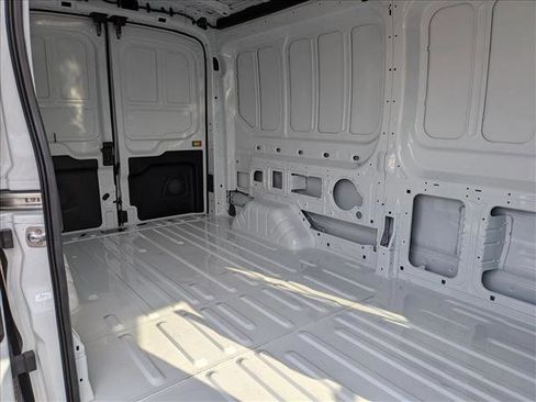 New 2026 Ford Transit 250 148 Medium Roof RWD image 15
