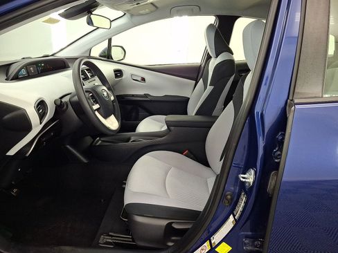Used 2017 Toyota Prius Two w/ Carpet Mat Package FWD image 3