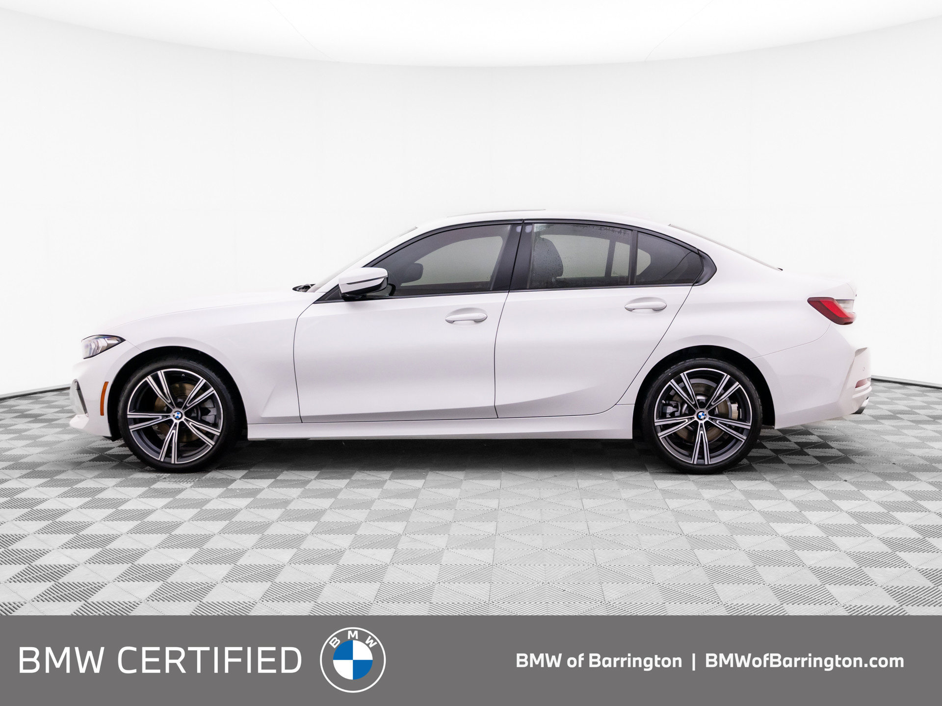Certified 2023 BMW 330i xDrive Sedan w/ Driving Assistance Package AWD/4WD image 2