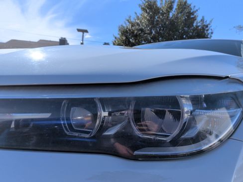 Used 2017 BMW 740i image 3