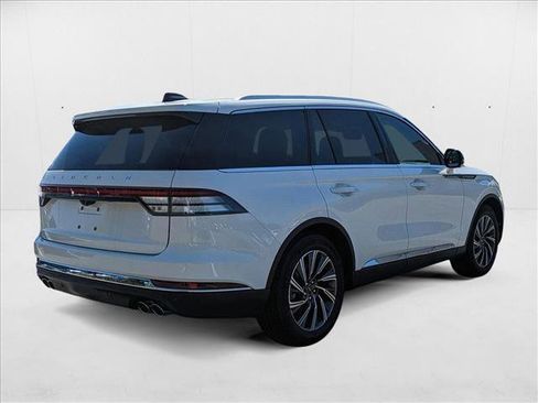 New 2025 Lincoln Aviator 2WD w/ Equipment Group 101A image 8