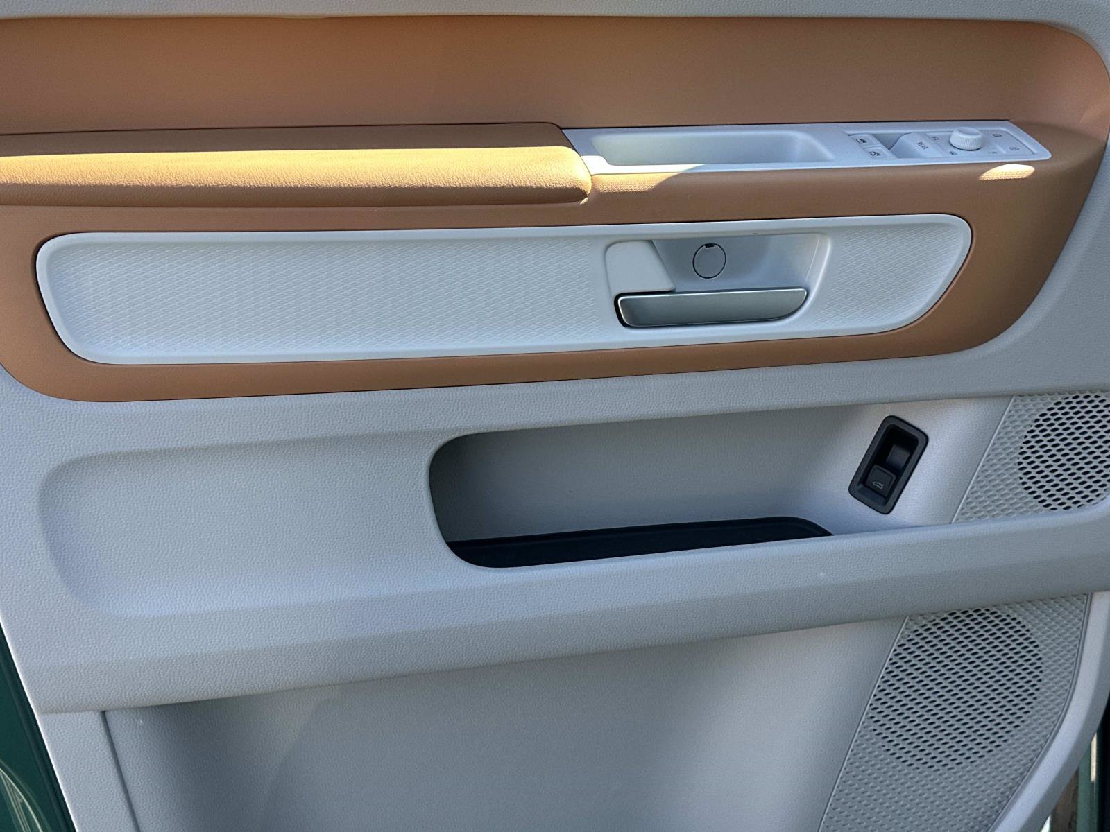 Certified 2025 Volkswagen ID. Buzz 1st Edition RWD image 22