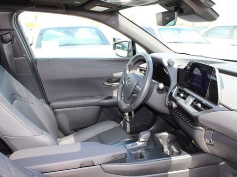 Used 2025 Lexus UX 300h FWD image 5