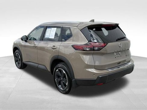Used 2024 Nissan Rogue SV w/ SV Premium Package AWD/4WD image 35
