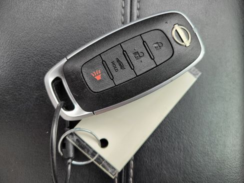 Used 2025 Nissan Sentra SV FWD image 11