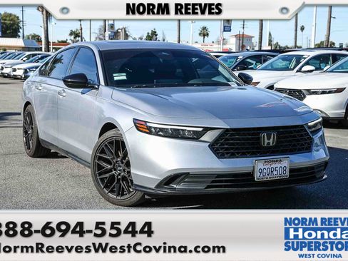 Used 2023 Honda Accord Sport image 1