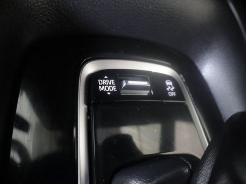 Used 2023 Toyota Corolla SE w/ SE Premium Package FWD image 17