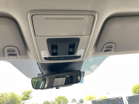 Used 2025 Honda Pilot Touring image 20