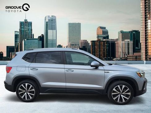 Used 2022 Volkswagen Taos SE AWD/4WD image 7