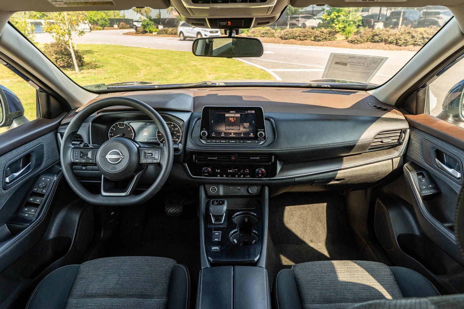 Used 2023 Nissan Rogue SV FWD image 21