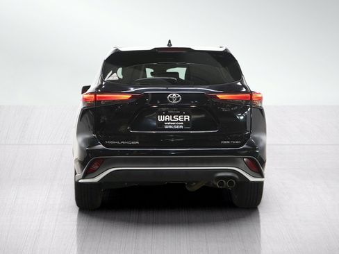 Used 2025 Toyota Highlander XSE AWD/4WD image 5