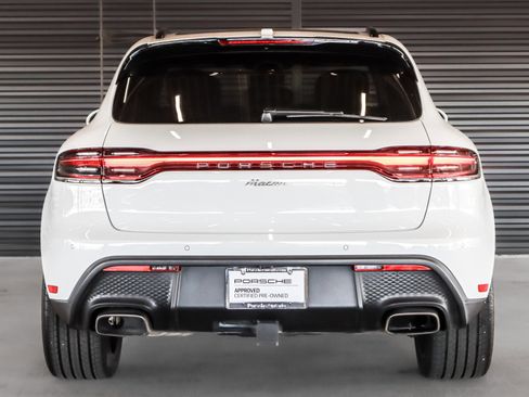 Certified 2024 Porsche Macan image 9