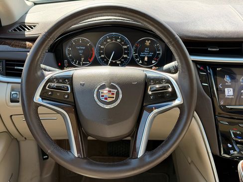 Used 2013 Cadillac XTS Premium image 13