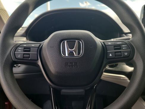 Certified 2025 Honda Accord SE image 13