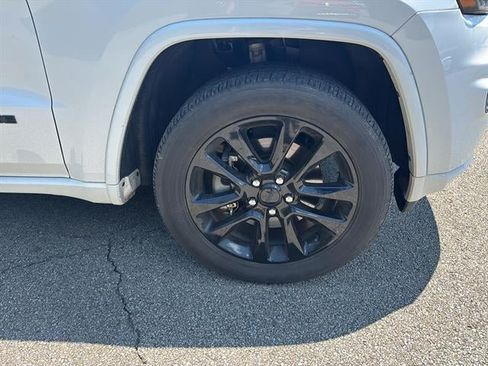 Used 2021 Jeep Grand Cherokee Laredo X AWD/4WD image 11