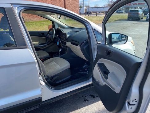 Used 2019 Ford EcoSport S image 20
