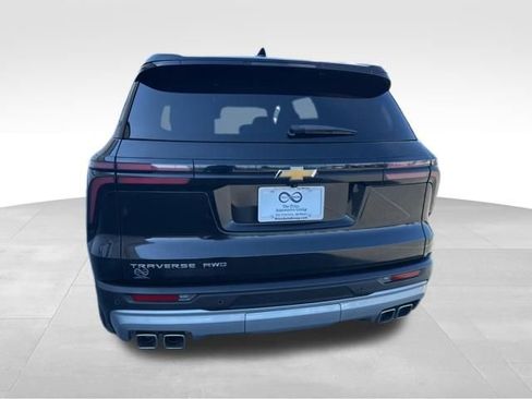 Used 2025 Chevrolet Traverse LT AWD/4WD image 6