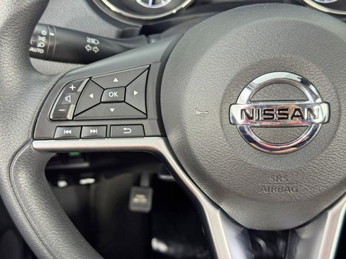 Used 2021 Nissan Rogue Sport S image 20