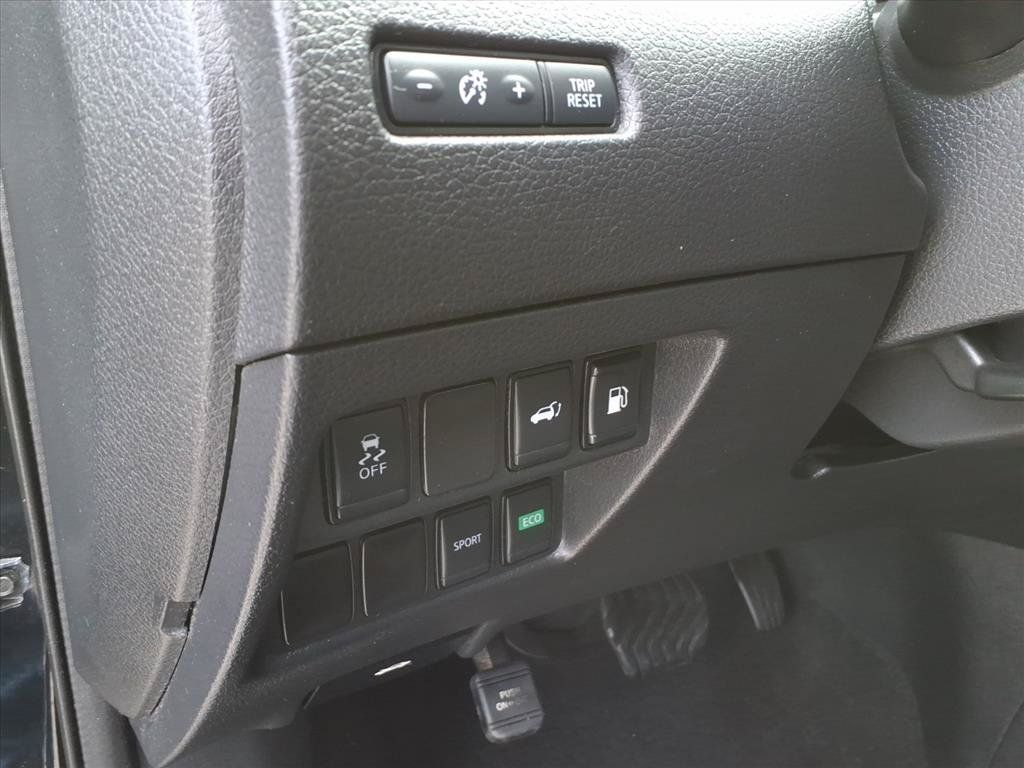 Used 2018 Nissan Rogue SV FWD image 21