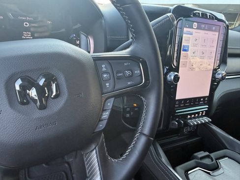 Used 2024 RAM 2500 Limited image 24