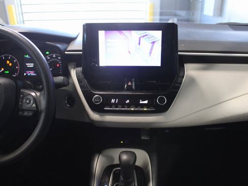 Used 2025 Toyota Corolla LE w/ LE Premium Package image 23