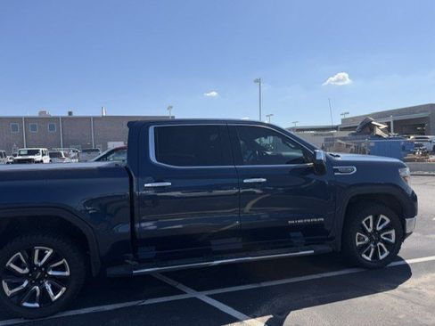 Used 2020 GMC Sierra 1500 SLE w/ SLE Value Package RWD image 4