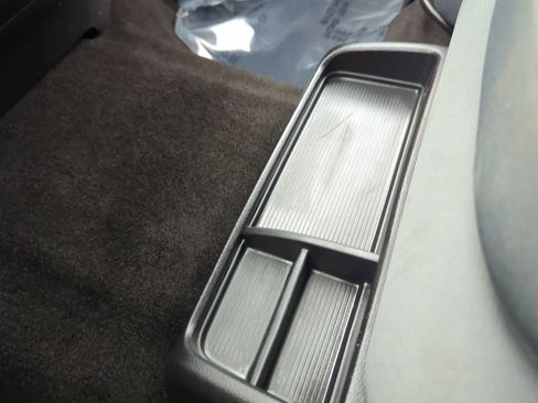 Used 2016 RAM 2500 Tradesman w/ Chrome Appearance Group image 17