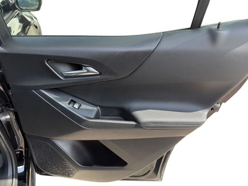 Used 2025 Chevrolet Equinox LT w/ Convenience Package II image 23