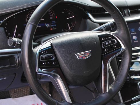 Used 2017 Cadillac XTS Luxury image 12