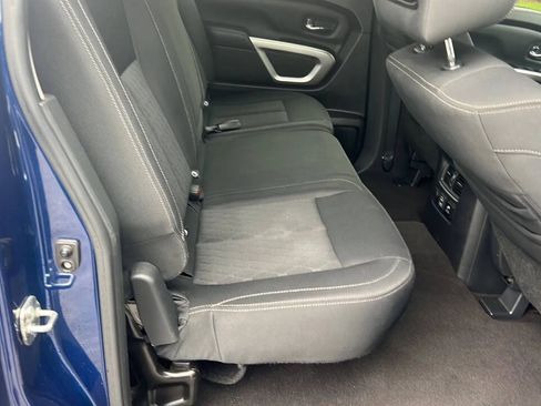 Used 2019 Nissan Titan SV w/ SV Convenience Package AWD/4WD image 25