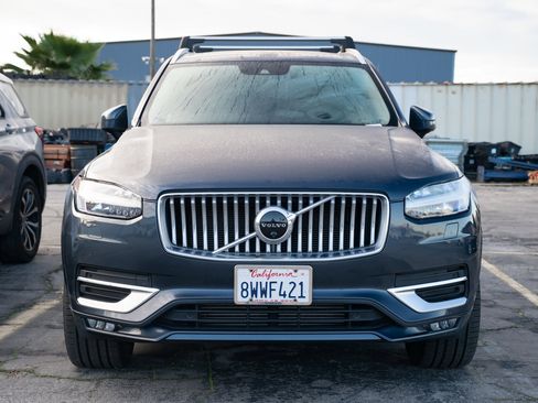 Used 2021 Volvo XC90 T6 Inscription w/ Advanced Package image 2