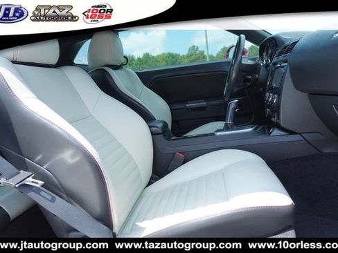 Used 2010 Dodge Challenger R/T RWD image 23