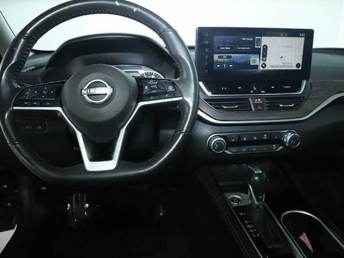 Used 2024 Nissan Altima 2.5 SV w/ SV Premium Package AWD/4WD image 29