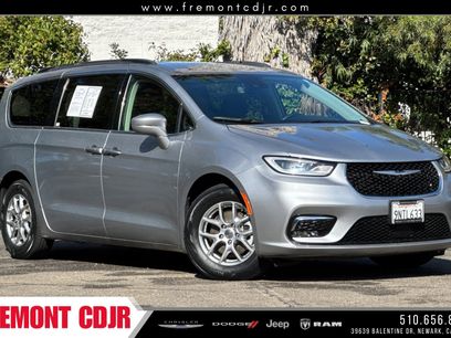 Used 2021 Chrysler Pacifica Touring